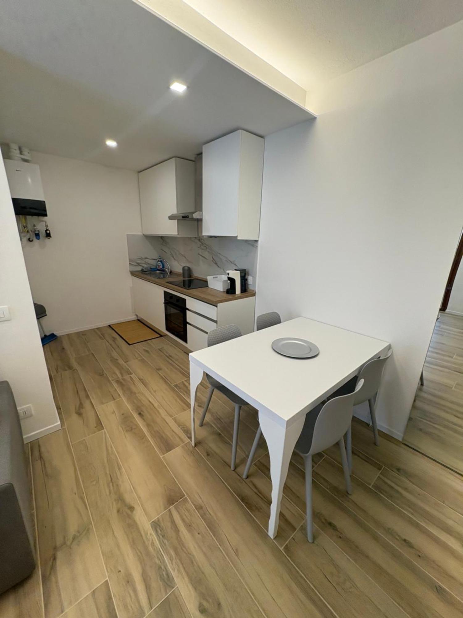 Azzano San Paolo Sweet Home... Parking Inside מראה חיצוני תמונה